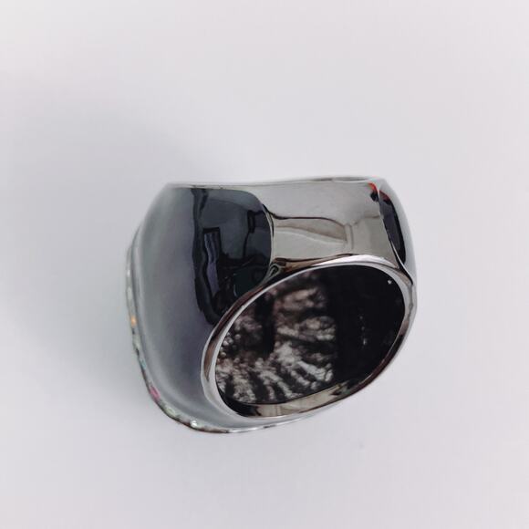 Y2K Princess Amanda Borghese Cocktail Ring Rainbow Rhinestones Gunmetal Size 7 - Picture 9 of 12